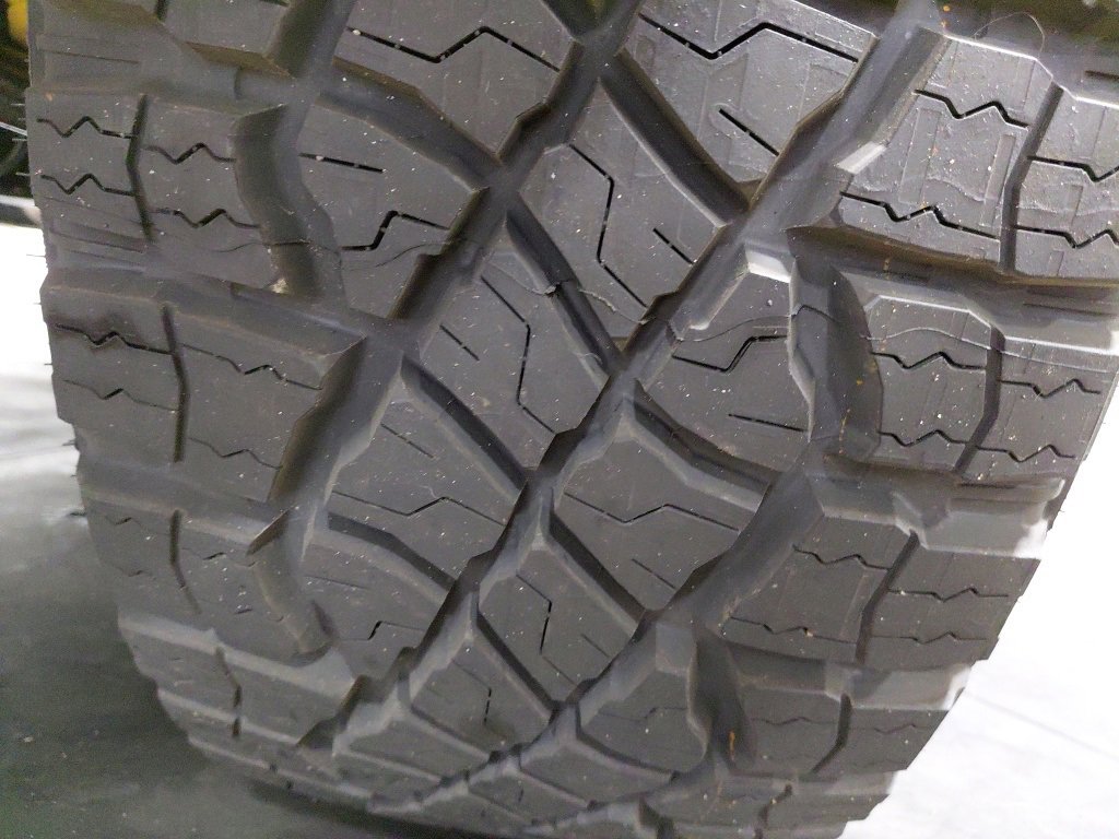 New 2026 Chevrolet Silverado 2500 ZR2 w/ LPO, Dark Essentials Package image 36