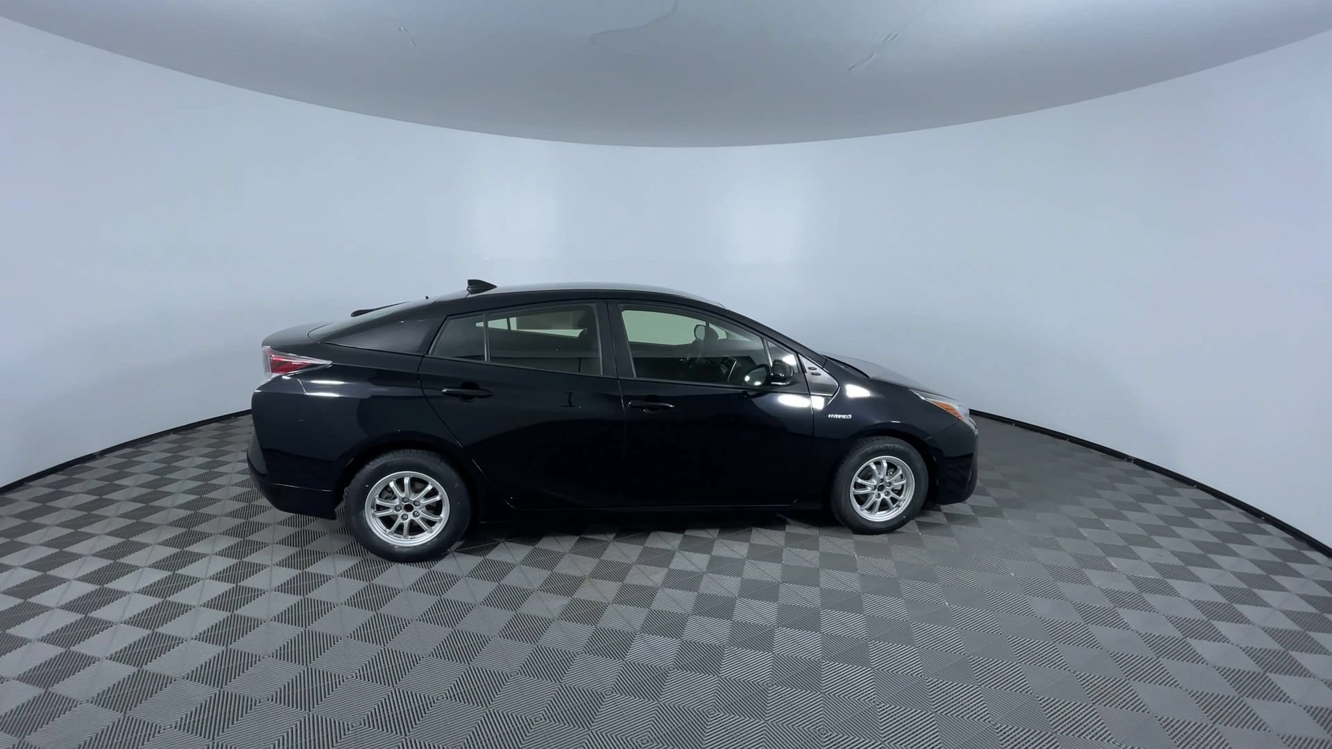 Used 2016 Toyota Prius Two FWD image 9