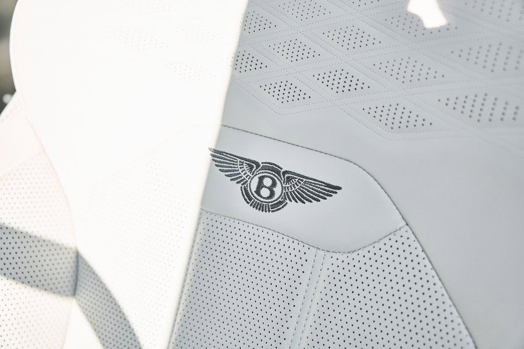 Used 2023 Bentley Bentayga Extended Wheelbase AWD/4WD image 47