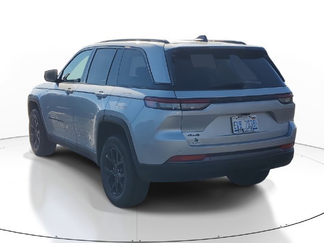 New 2026 Jeep Grand Cherokee Altitude AWD/4WD image 3