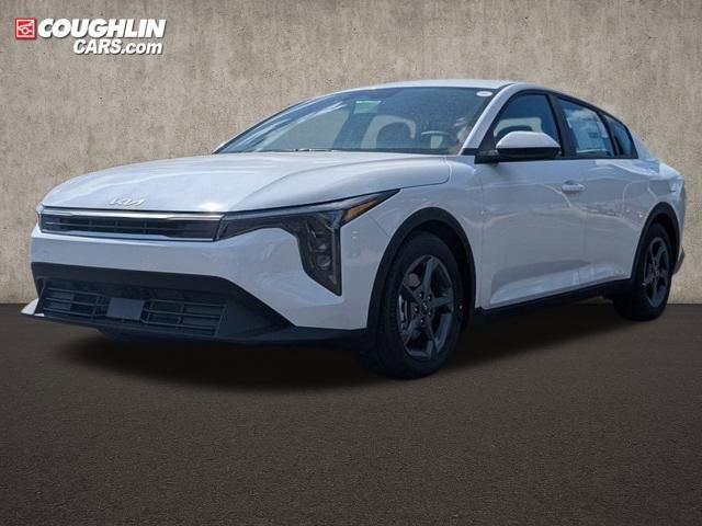 New 2025 Kia K4 FWD image 3