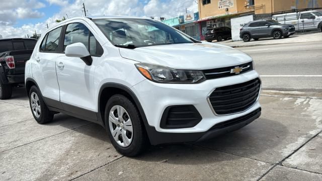 Used 2017 Chevrolet Trax LS w/ LPO, Cargo Package FWD image 16