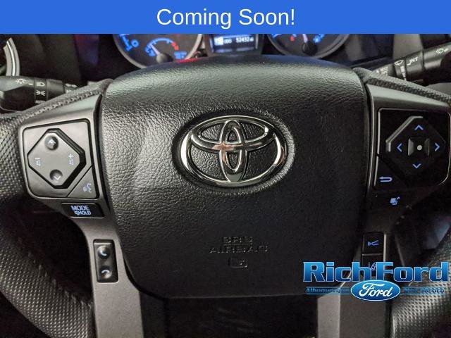 Used 2022 Toyota Tacoma TRD Off-Road image 17