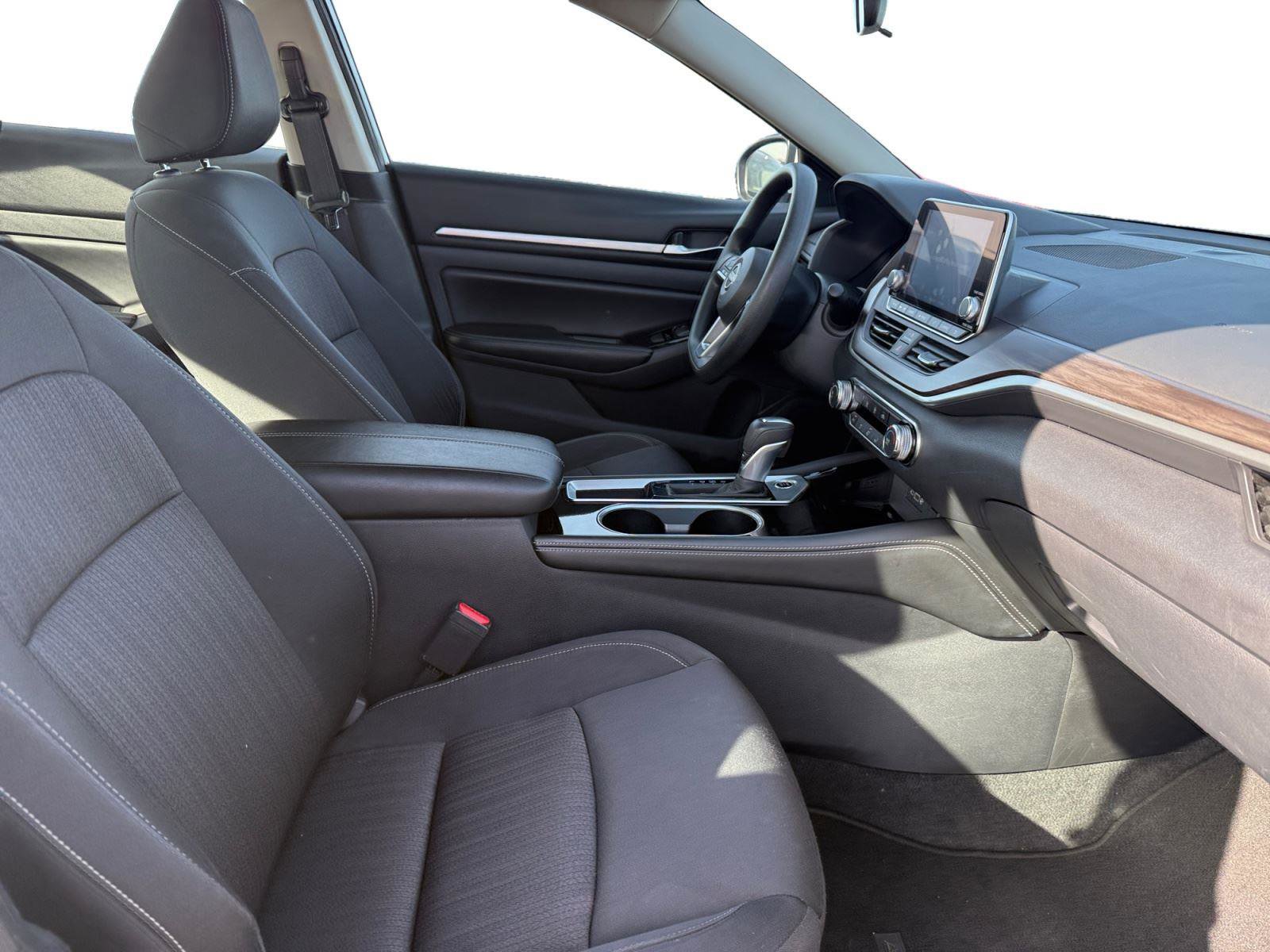 Used 2023 Nissan Altima 2.5 SV image 15