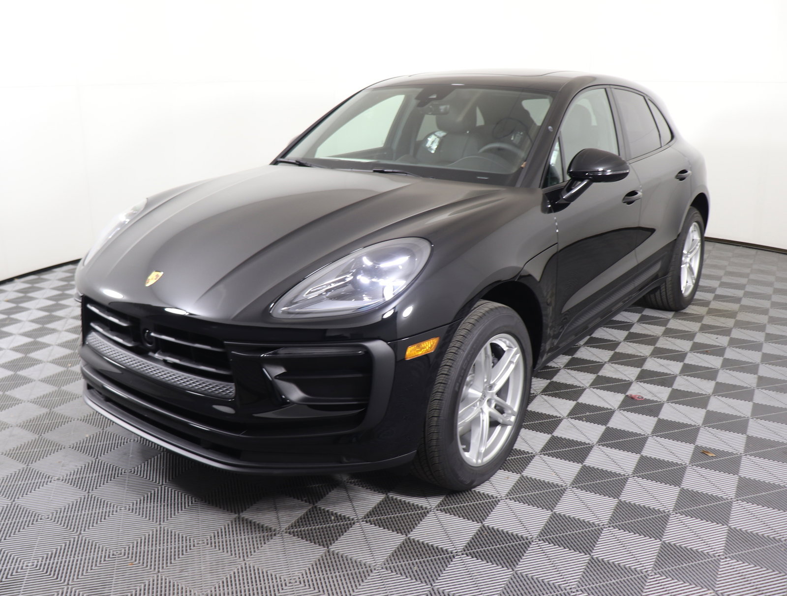 Used 2025 Porsche Macan