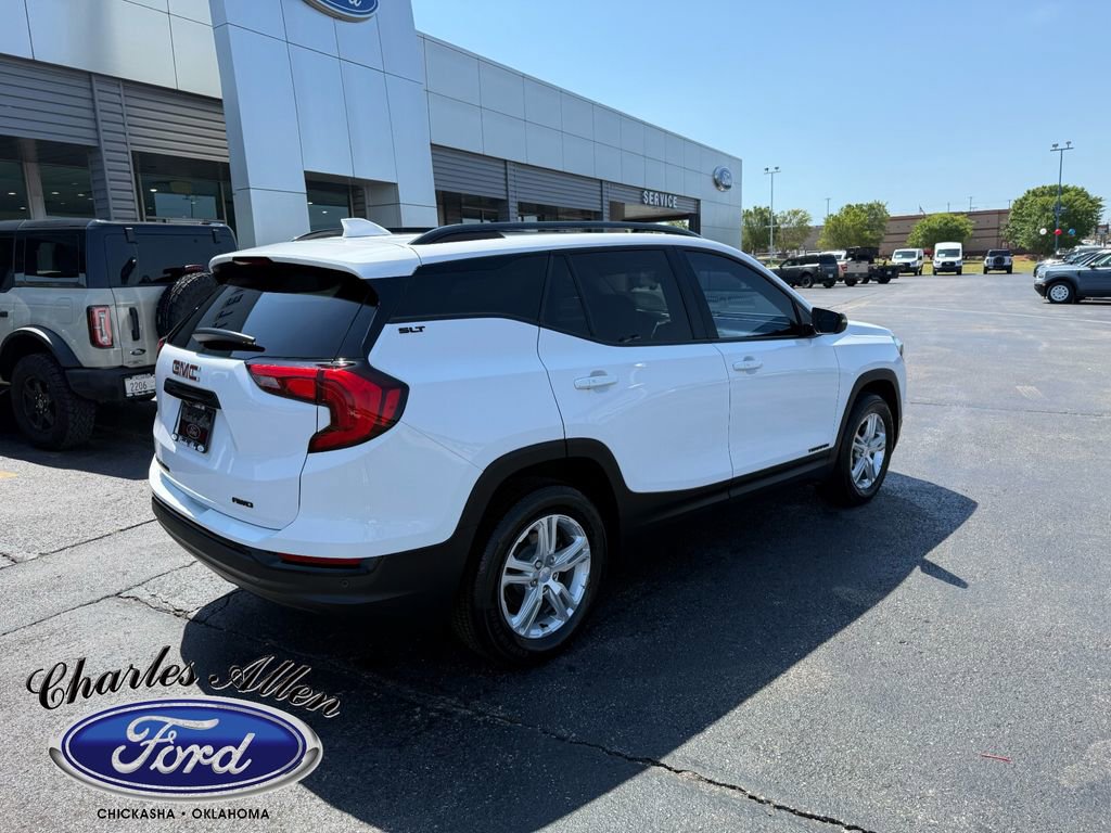 Used 2021 GMC Terrain SLT w/ Infotainment Package II AWD/4WD image 3