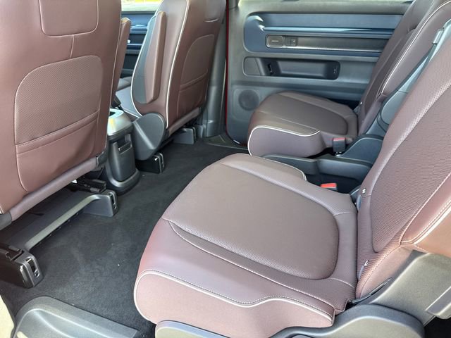 New 2025 Volkswagen ID. Buzz Pro S Plus image 28