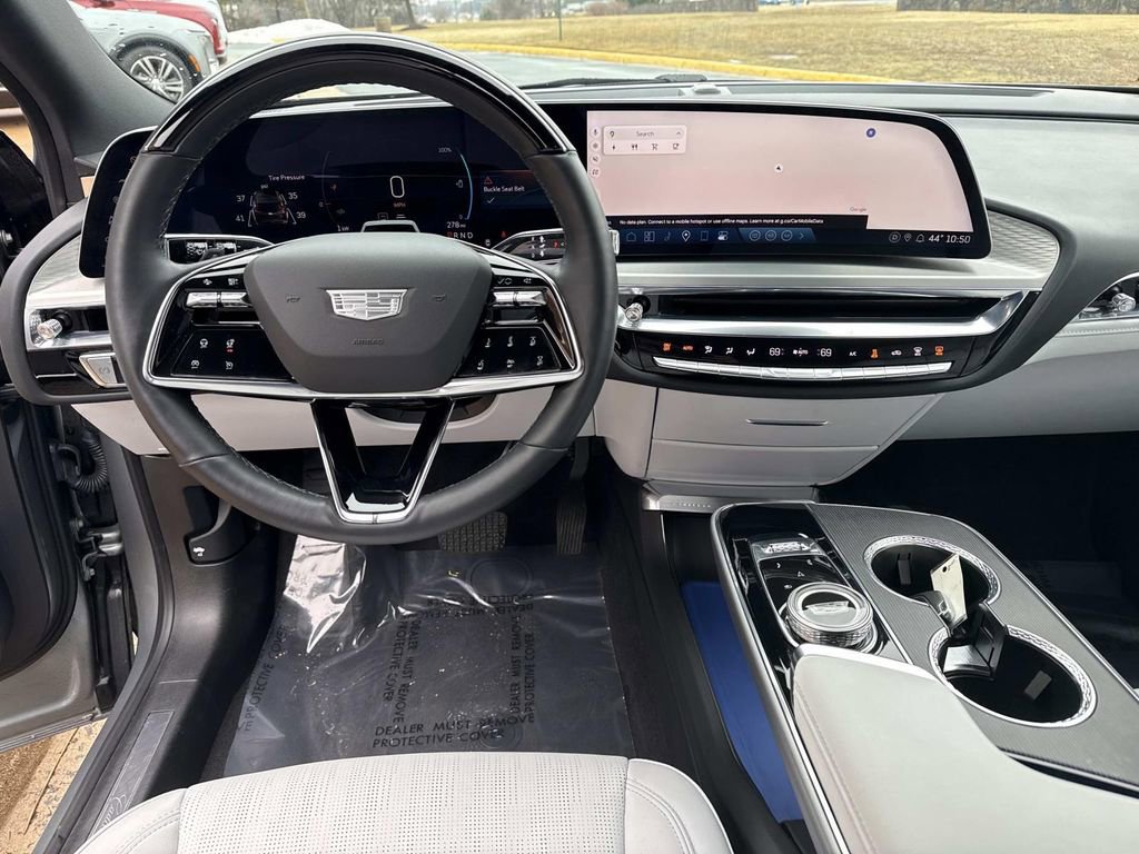 Certified 2024 Cadillac Lyriq Luxury image 20