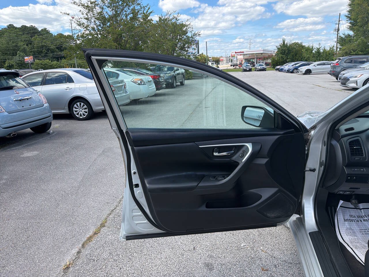 Used 2016 Nissan Altima 2.5 S w/ Power Driver Seat Package FWD image 11
