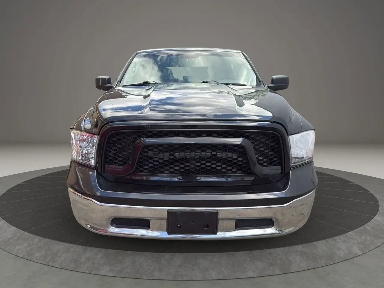 Used 2016 RAM 1500 Classic SLT AWD/4WD image 2