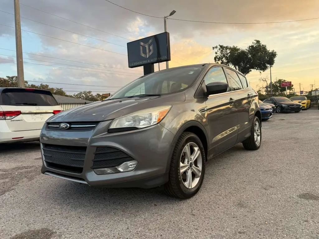 Used 2014 Ford Escape SE image 1