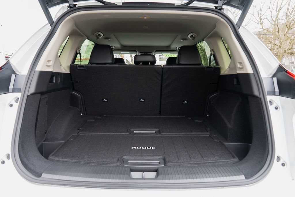 New 2026 Nissan Rogue Platinum image 8