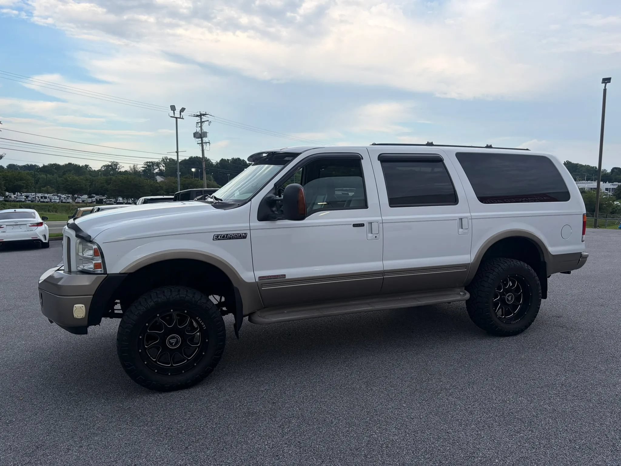 Used 2005 Ford Excursion Eddie Bauer AWD/4WD image 2