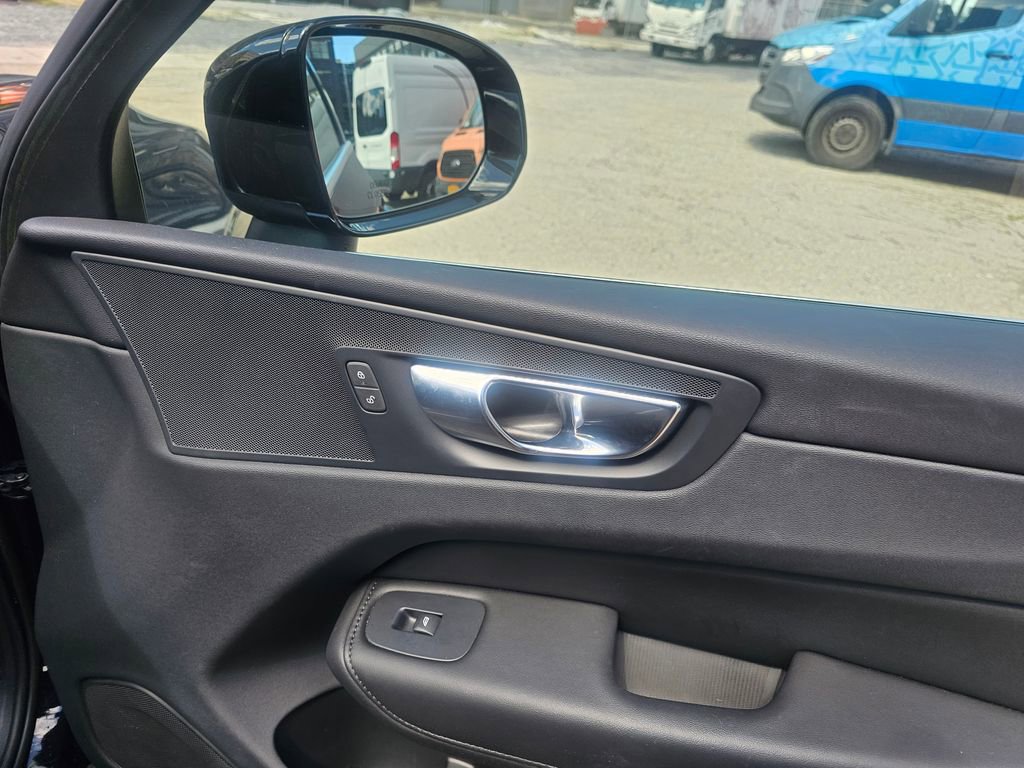 Certified 2023 Volvo XC60 B5 Plus image 13