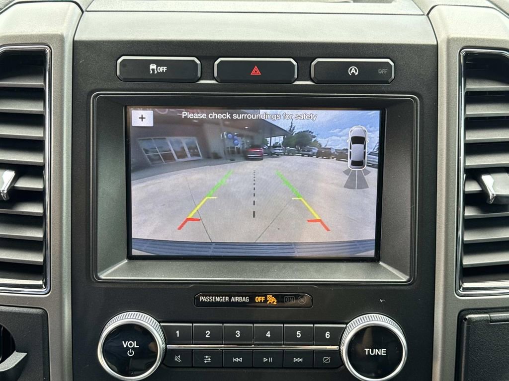 Used 2019 Ford Expedition XLT w/ Equipment Group 202A RWD image 30