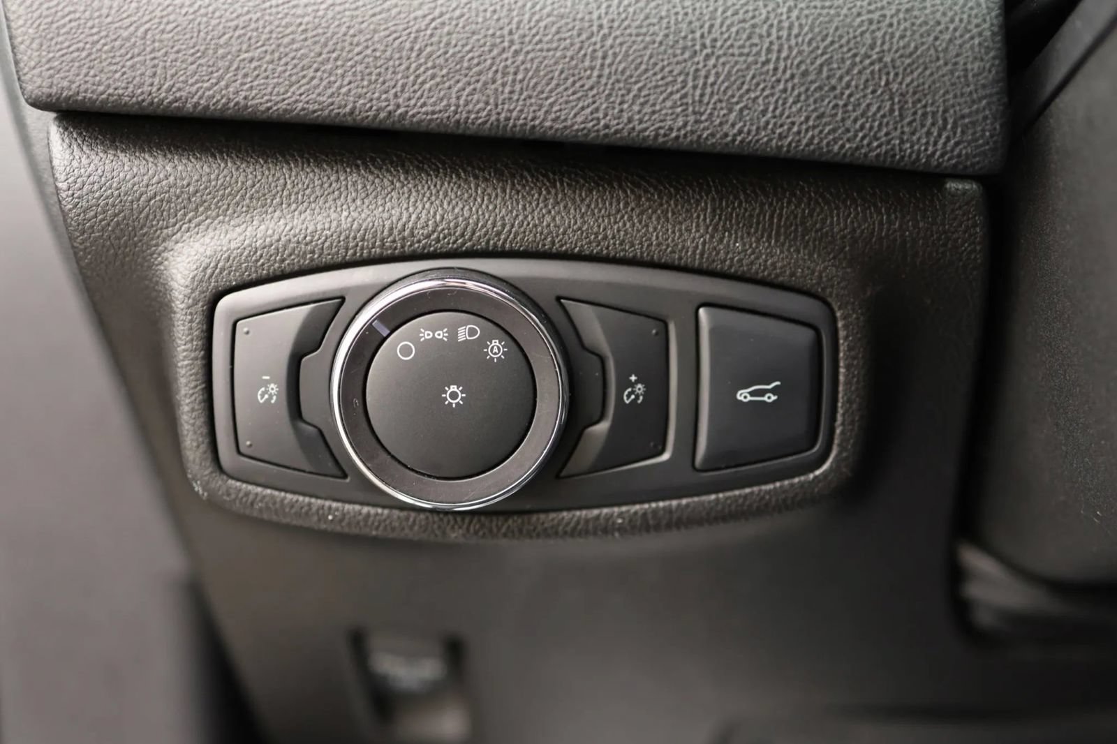 Used 2015 Lincoln MKC AWD w/ Equipment Group 102A Reserve image 21
