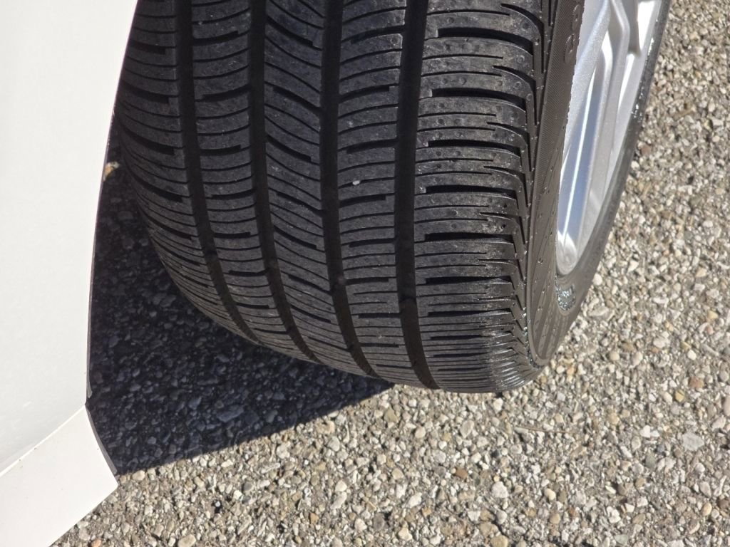 Used 2023 BMW 330i xDrive Sedan w/ Premium Package image 12