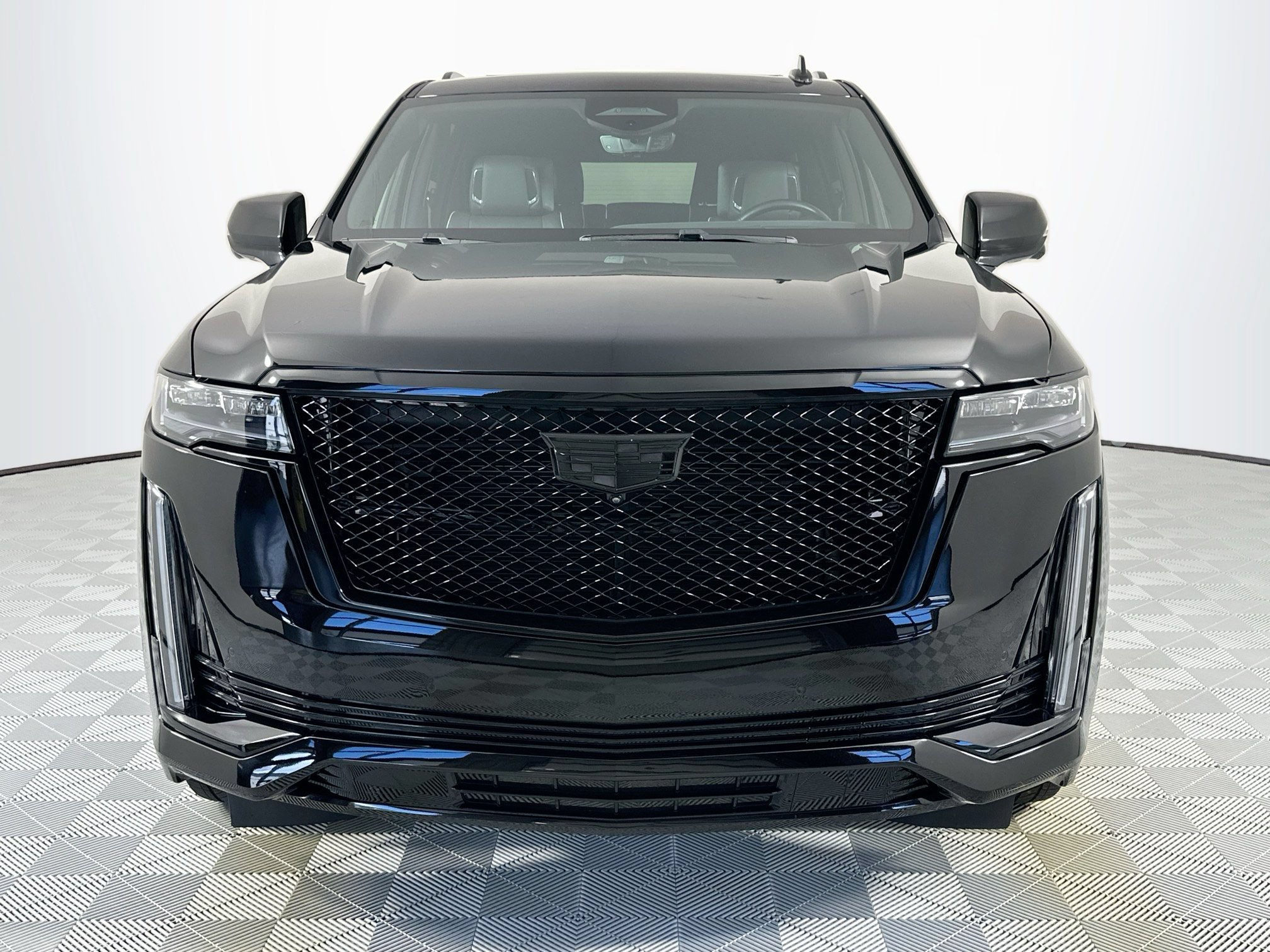 Used 2024 Cadillac Escalade ESV Sport w/ Touring Package AWD/4WD image 2