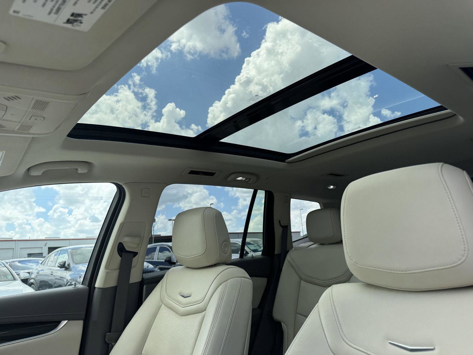 Used 2020 Cadillac XT6 Premium Luxury image 15