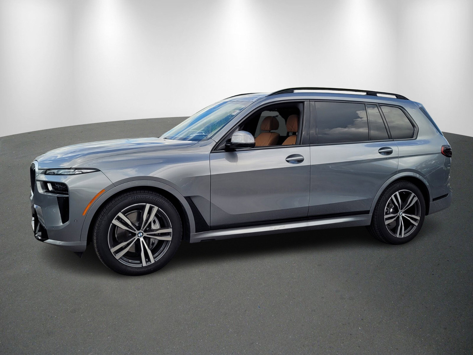 New 2025 BMW X7 xDrive40i w/ M Sport Package image 3