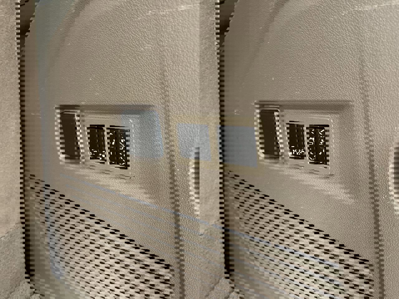 Certified 2024 GMC Yukon Denali AWD/4WD image 35