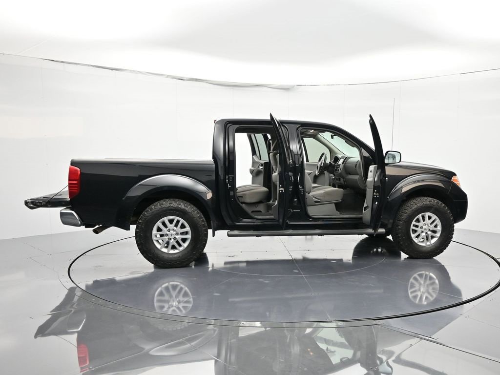 Used 2019 Nissan Frontier SV image 45