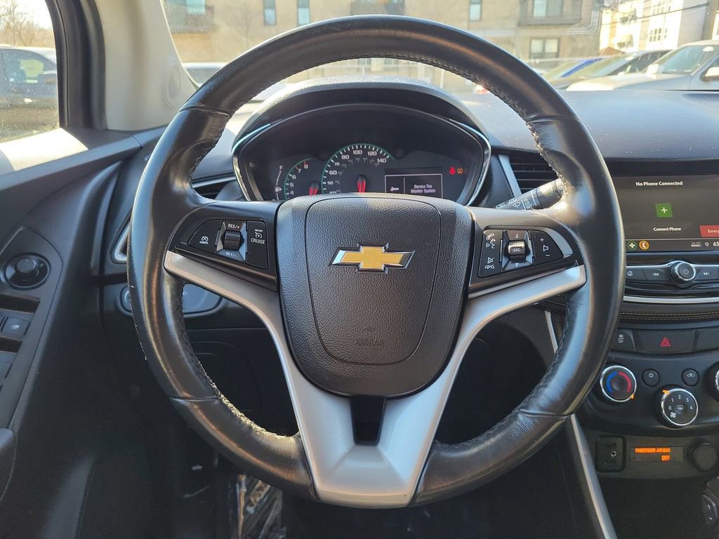 Used 2018 Chevrolet Trax LT w/ LT Convenience Package image 24