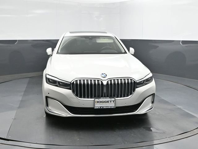 Used 2022 BMW 740i w/ Premium Package image 22