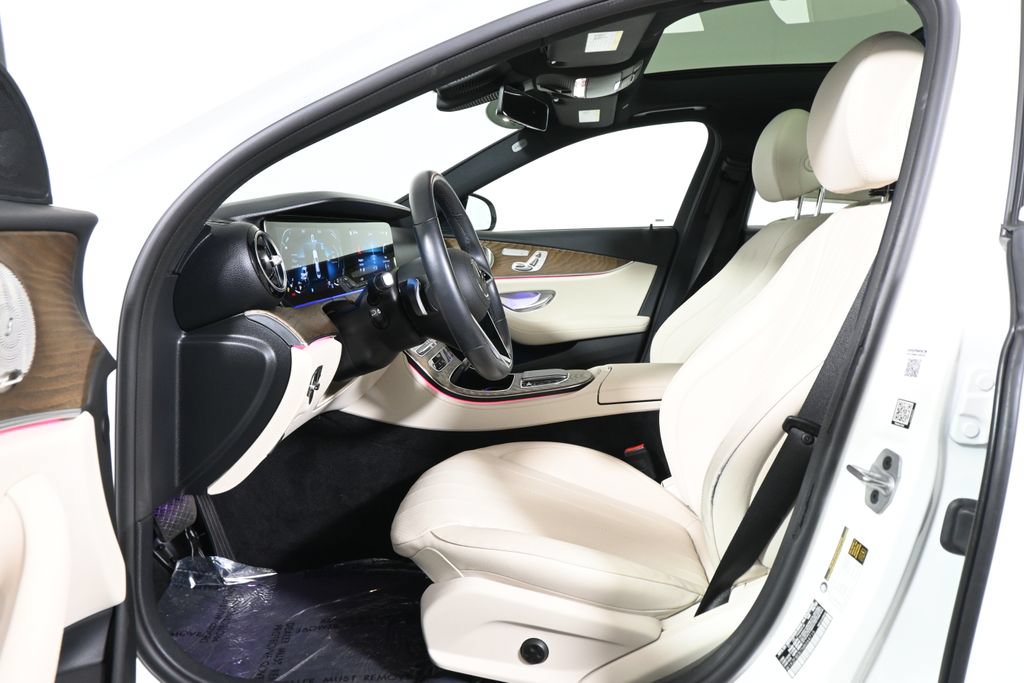 Certified 2022 Mercedes-Benz E 350 4MATIC Sedan image 3