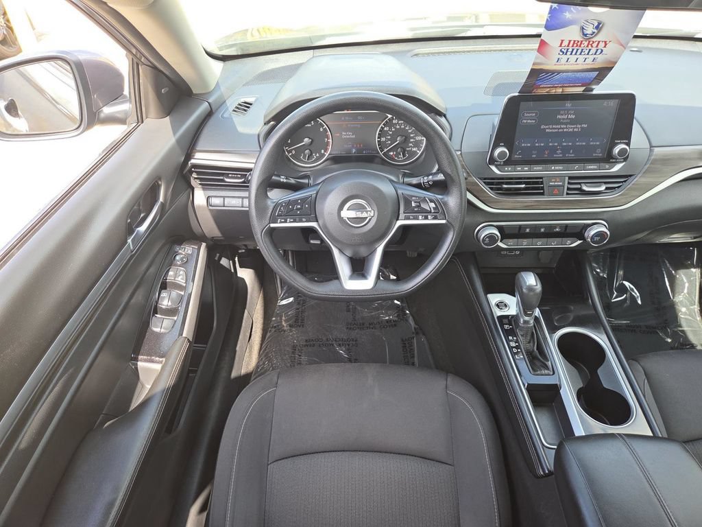 Used 2023 Nissan Altima 2.5 SV FWD image 19