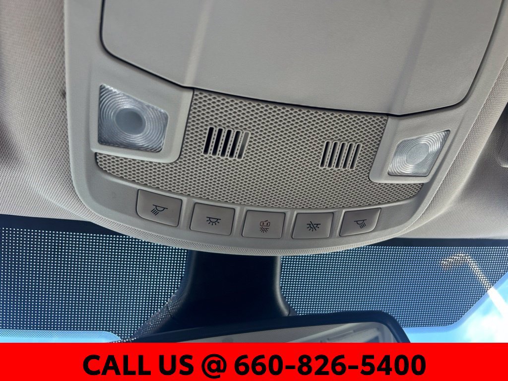 Used 2022 Ford Edge Titanium AWD/4WD image 19