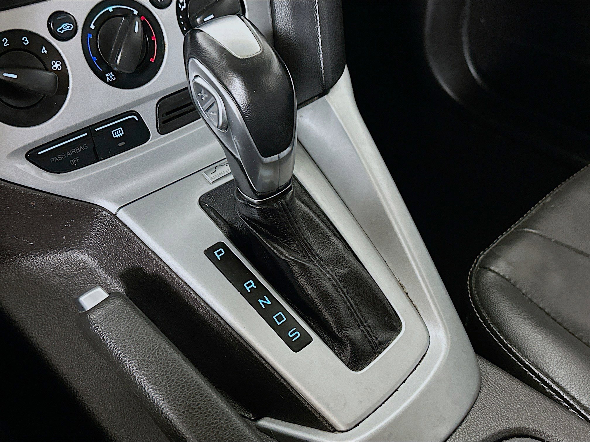 Used 2014 Ford Focus SE w/ Equipment Group 201A image 16