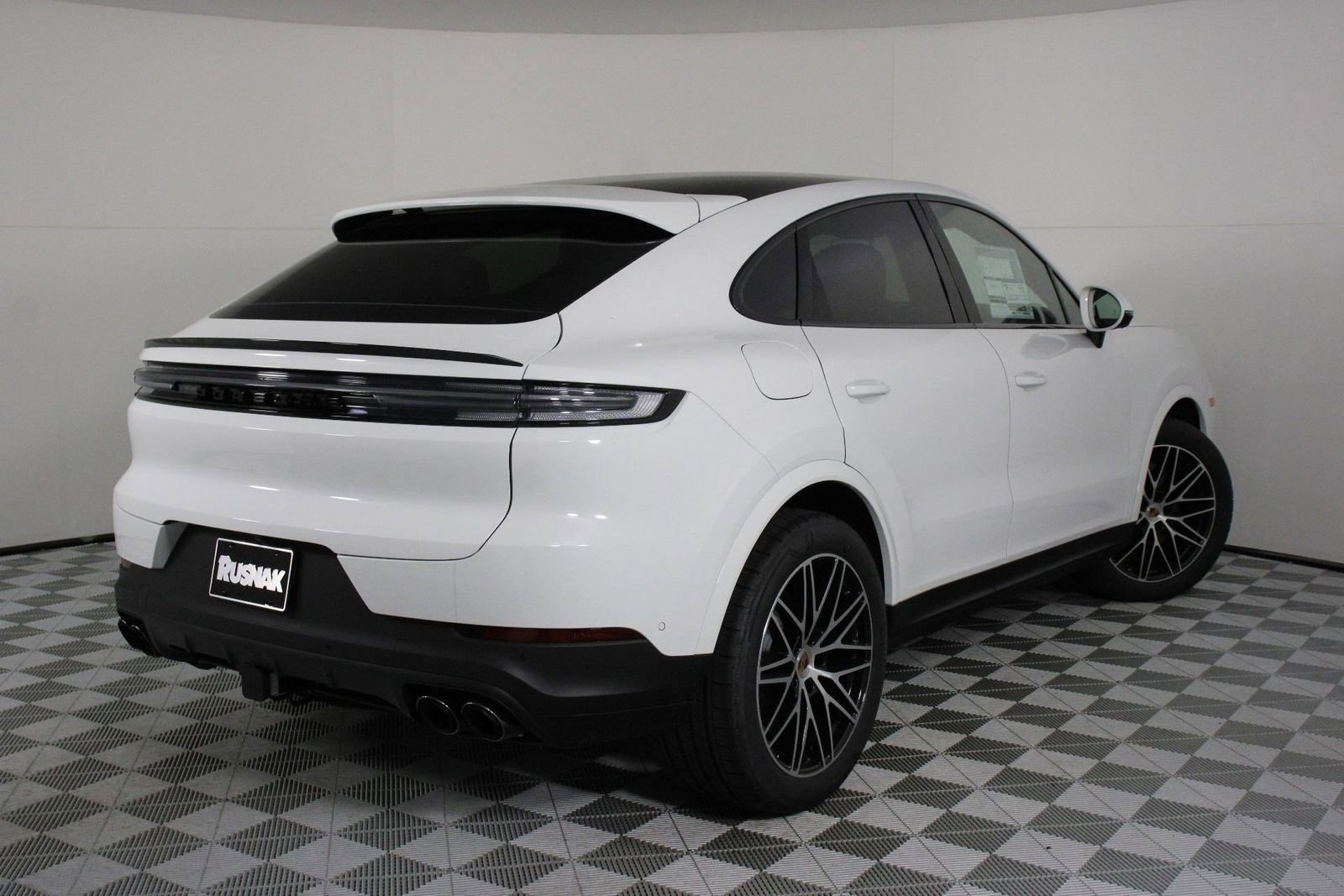 New 2026 Porsche Cayenne Coupe image 7