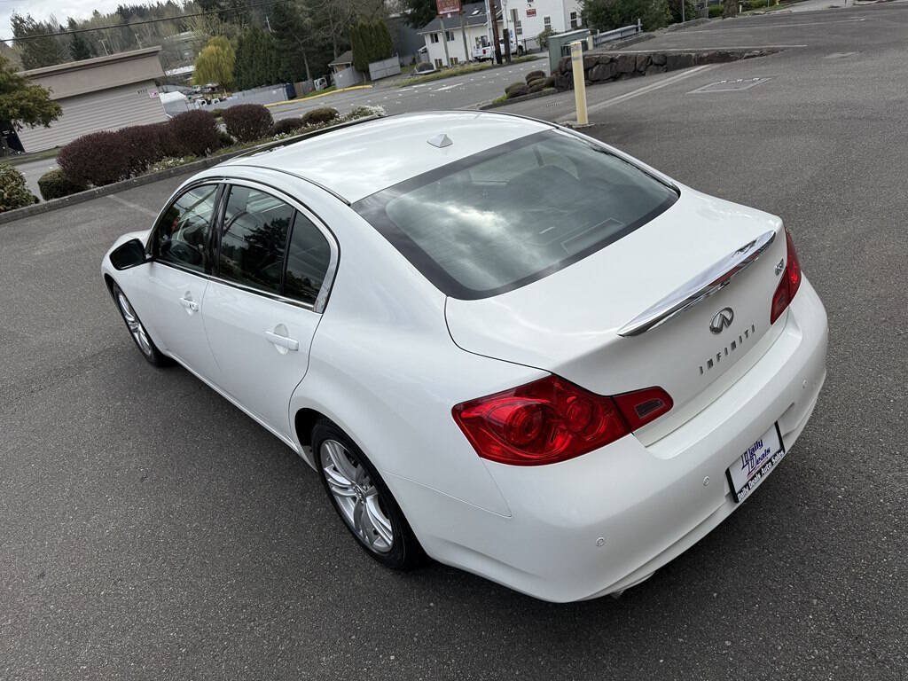 Used 2011 INFINITI G37 Journey w/ Premium Pkg RWD image 11