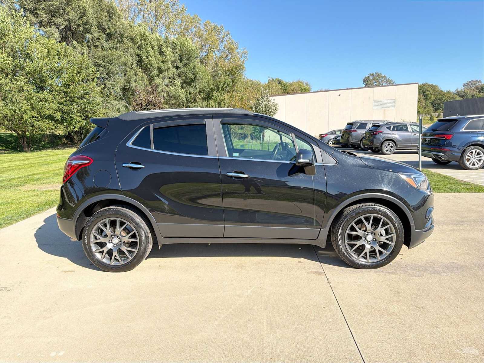 Used 2019 Buick Encore Sport Touring w/ Safety Package FWD image 7
