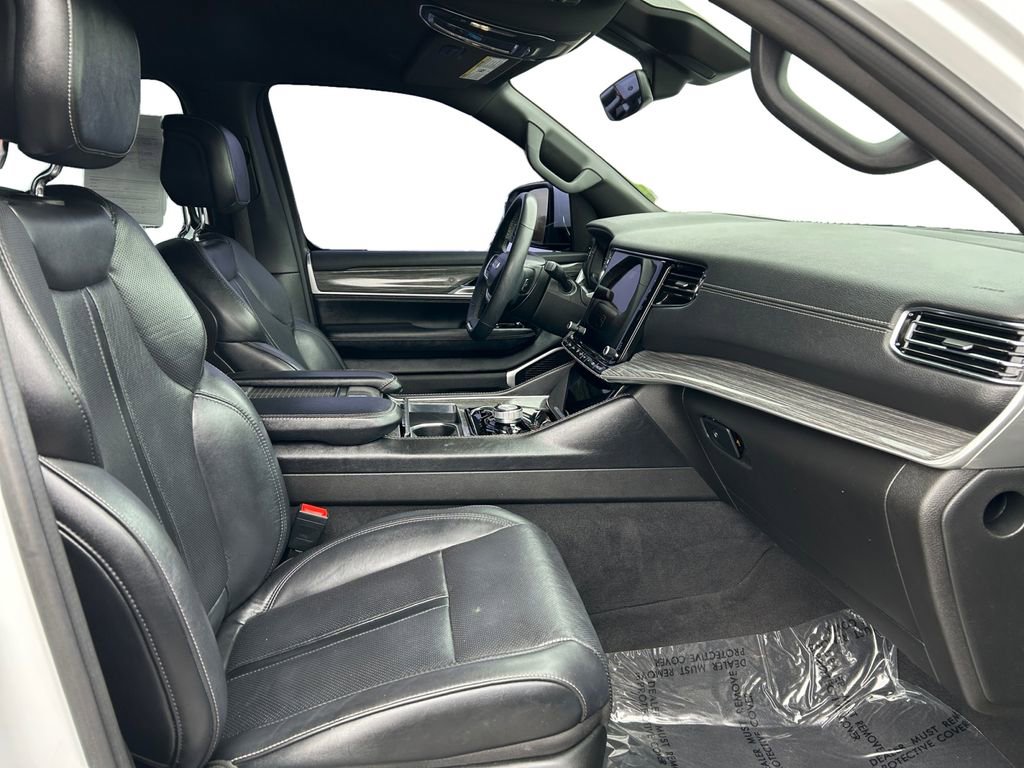 Used 2022 Jeep Wagoneer Series III w/ Convenience Group I image 17