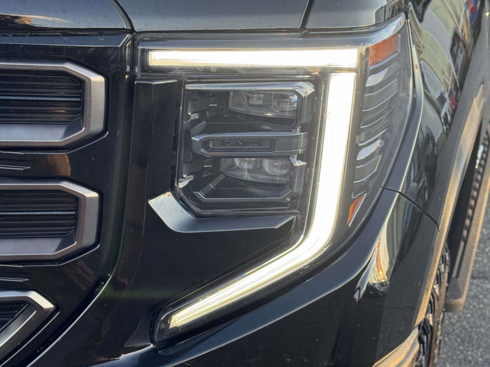 Used 2023 GMC Sierra 1500 AT4X image 7