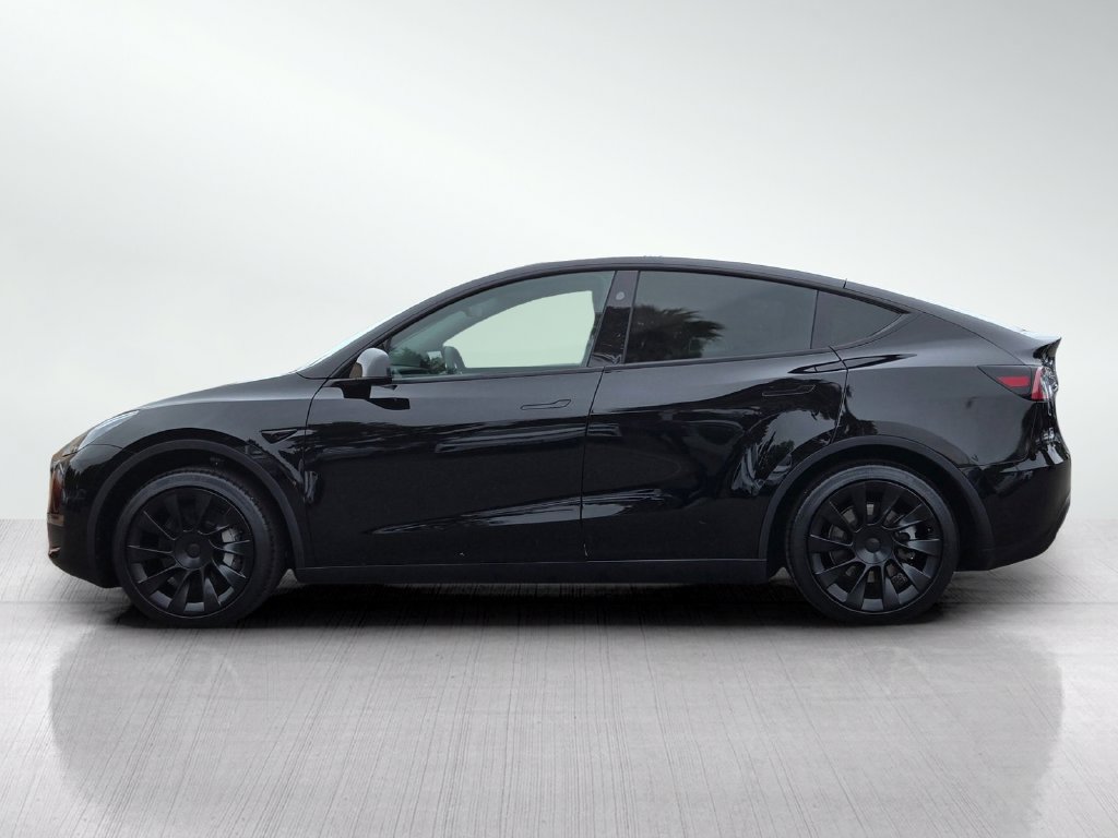 Used 2023 Tesla Model Y 2WD image 8