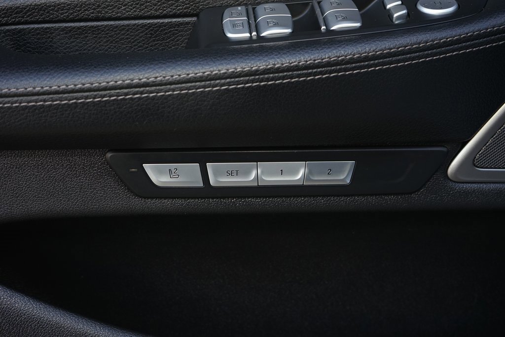 Used 2018 BMW 740i image 18