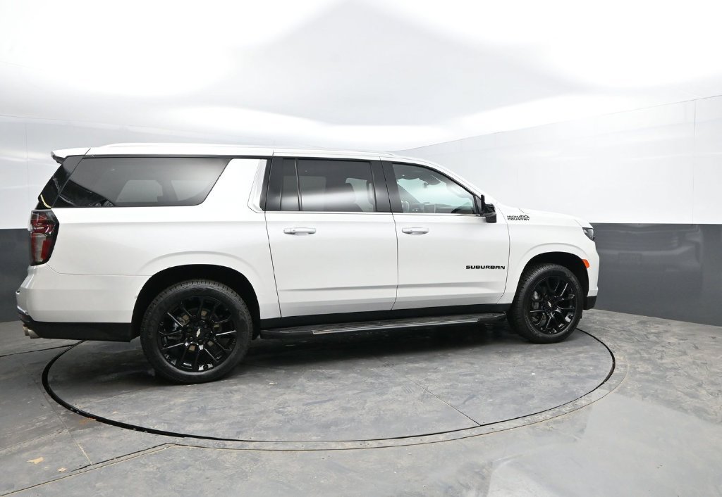 Used 2023 Chevrolet Suburban High Country w/ Max Trailering Package AWD/4WD image 8