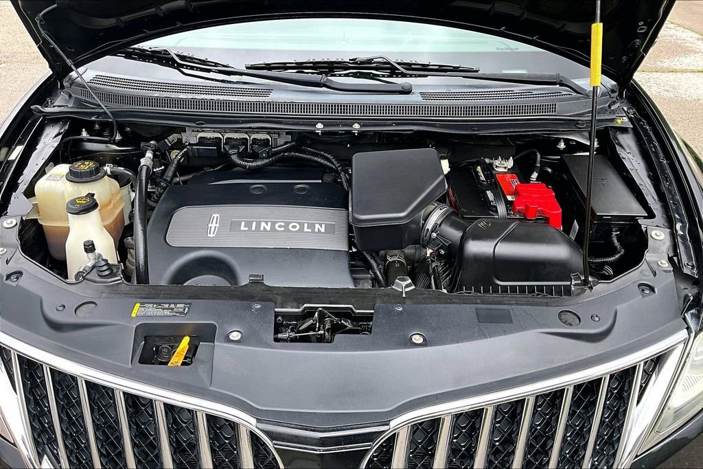 Used 2015 Lincoln MKX AWD w/ Equipment Group 102A image 11