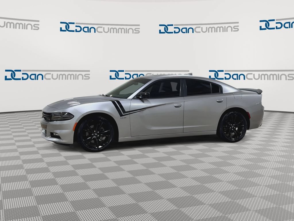 Used 2018 Dodge Charger R/T w/ Blacktop Package RWD image 6