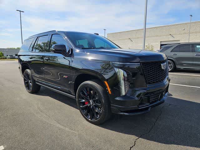 Used 2026 Cadillac Escalade V w/ LPO, ONYX Package AWD/4WD image 3