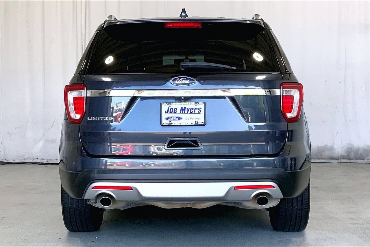 Used 2017 Ford Explorer Limited FWD image 3