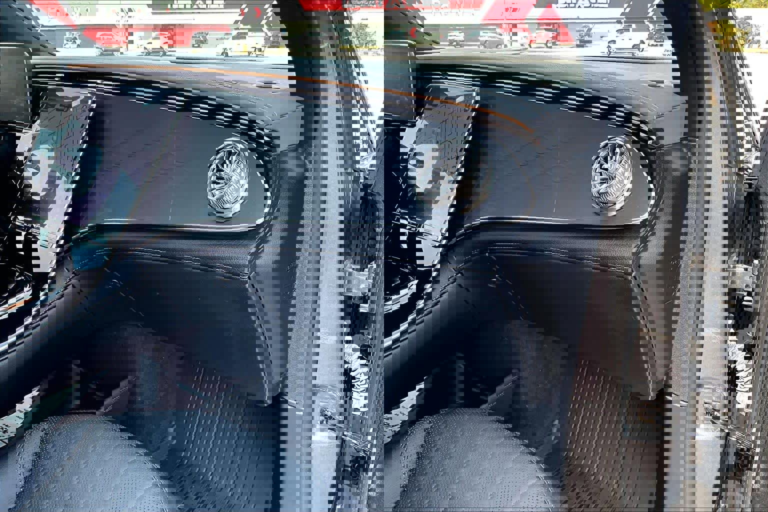 Used 2023 Mercedes-Benz EQS 450+ SUV image 18