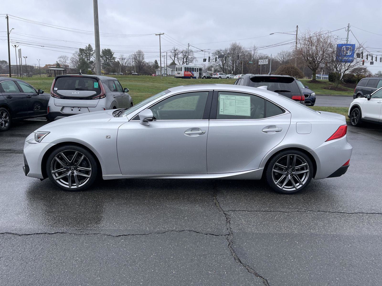 Used 2019 Lexus IS 300 F Sport w/ F Sport Package image 18