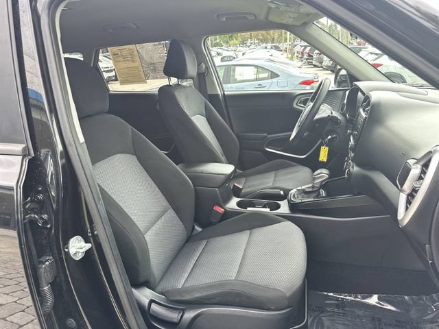 Used 2024 Kia Soul LX w/ Option Group 015 FWD image 29