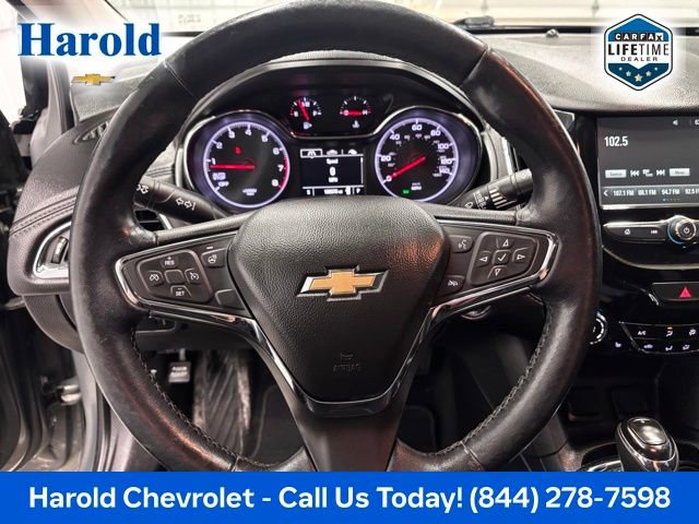 Used 2018 Chevrolet Cruze Premier FWD image 16