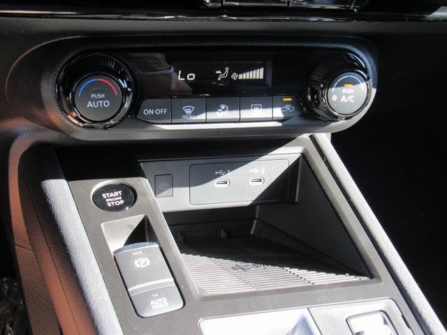 Used 2026 Nissan Kicks SV w/ Illumination Package FWD image 15