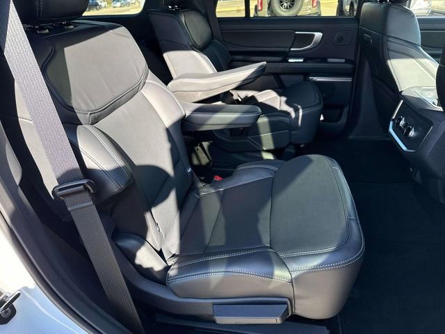 New 2026 Ford Expedition Platinum w/ Stealth Performance Package AWD/4WD image 12